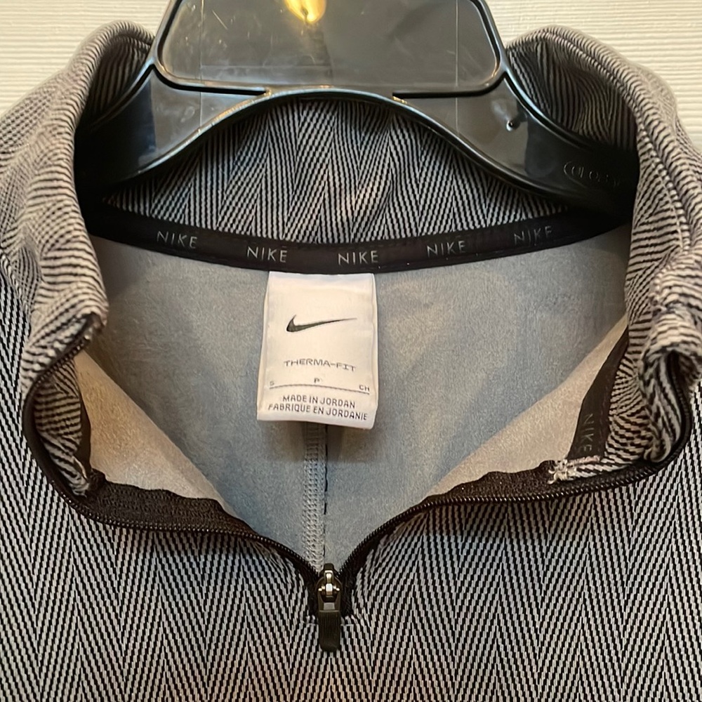 Nike Womens Gray and Black Sweater